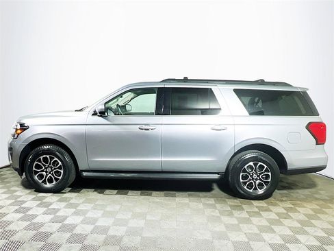 Used 2024 Ford Expedition Max XLT image 5