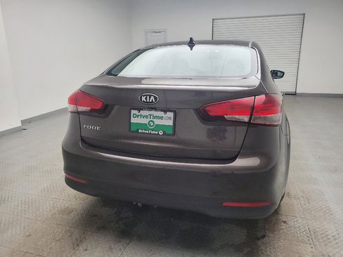 Used 2017 Kia Forte LX w/ LX Popular Package image 7