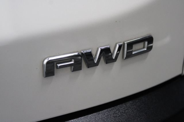 Used 2017 GMC Acadia SLT AWD/4WD image 8