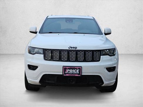 Used 2020 Jeep Grand Cherokee Altitude AWD/4WD image 2