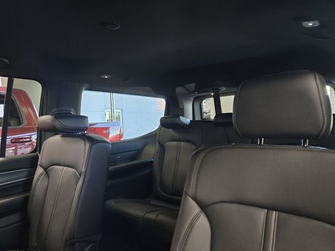 New 2025 Jeep Wagoneer 4WD image 12