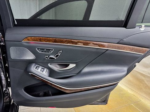 Used 2017 Mercedes-Benz S 550 4MATIC Sedan image 16