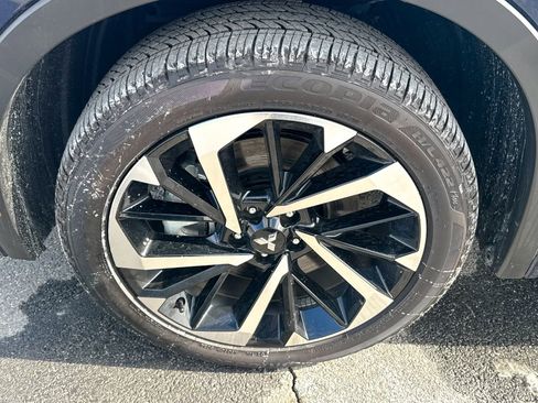 New 2025 Mitsubishi Outlander SEL image 11