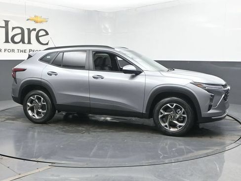 New 2026 Chevrolet Trax LT FWD image 27