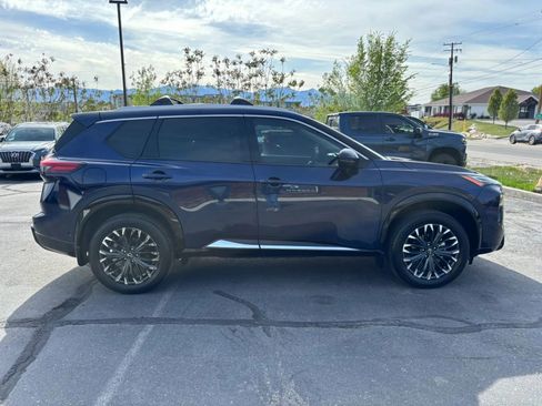 Used 2025 Nissan Rogue Platinum w/ Platinum Premium Package AWD/4WD image 4