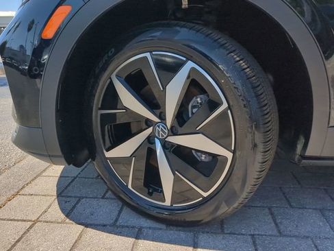 Certified 2023 Volkswagen ID.4 Pro S AWD/4WD image 36