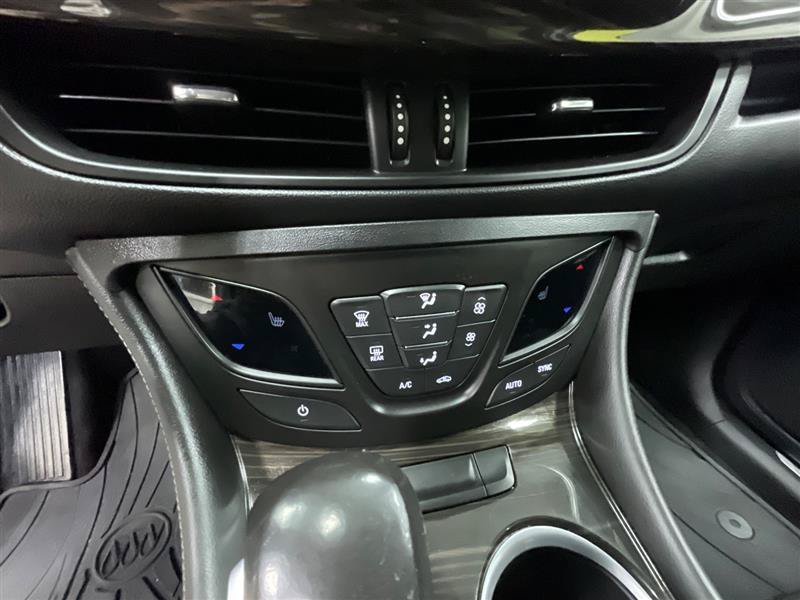 Used 2020 Buick Envision Essence AWD/4WD image 16