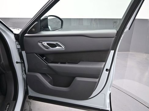 New 2026 Land Rover Range Rover Velar Dynamic SE image 4