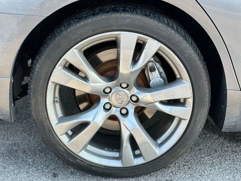 Used 2017 INFINITI Q70 3.7 w/ Technology Package image 25