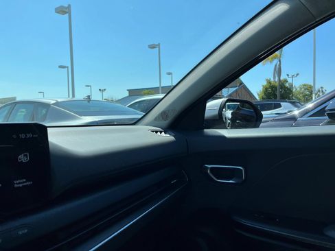 Used 2025 Kia K4 FWD image 36