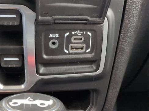 Used 2018 Jeep Wrangler Unlimited Sport S image 36