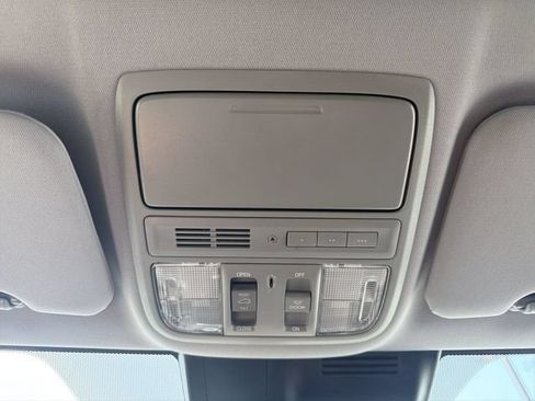 Used 2018 Honda CR-V Touring image 37
