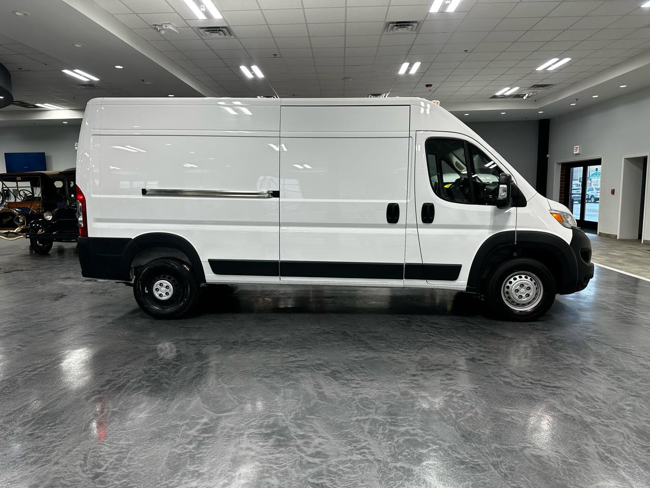 Used 2025 RAM ProMaster 2500 w/ Convenience Group FWD image 4