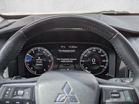 Used 2023 Mitsubishi Outlander SEL image 19