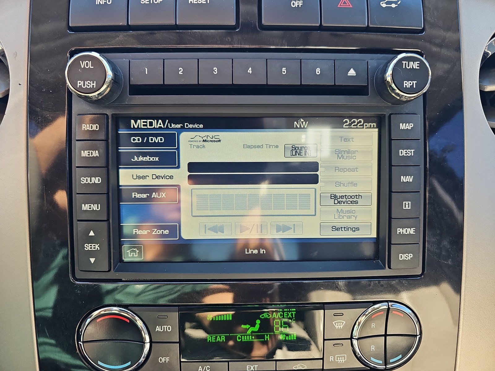 Used 2014 Ford Expedition Limited w/ Equipment Group 301A AWD/4WD image 18