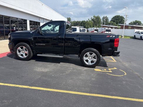 Used 2018 Chevrolet Silverado 1500 LT w/ LT Convenience Package AWD/4WD image 8