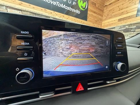 Used 2022 Hyundai Elantra SEL w/ Convenience + Premium Package image 24