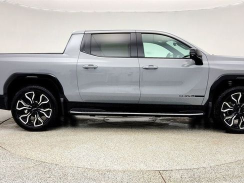 Used 2025 GMC Sierra EV Denali image 4
