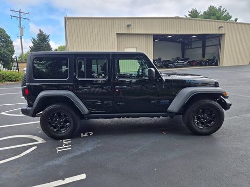 Used 2023 Jeep Wrangler Unlimited AWD/4WD image 5