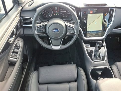 Used 2025 Subaru Outback Limited image 12