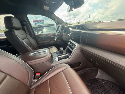Used 2022 GMC Sierra 1500 Denali w/ Technology Package AWD/4WD image 25
