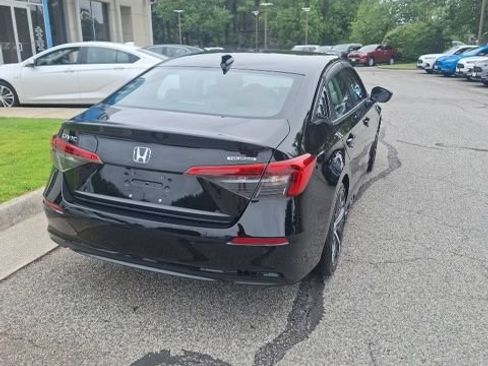 Used 2023 Honda Civic Touring image 6