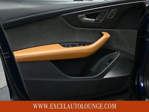 Used 2022 Audi RS Q8 w/ Luxury Package image 9