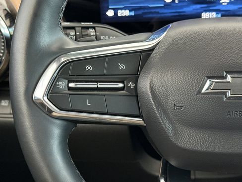 Used 2025 Chevrolet Equinox ACTIV FWD image 32