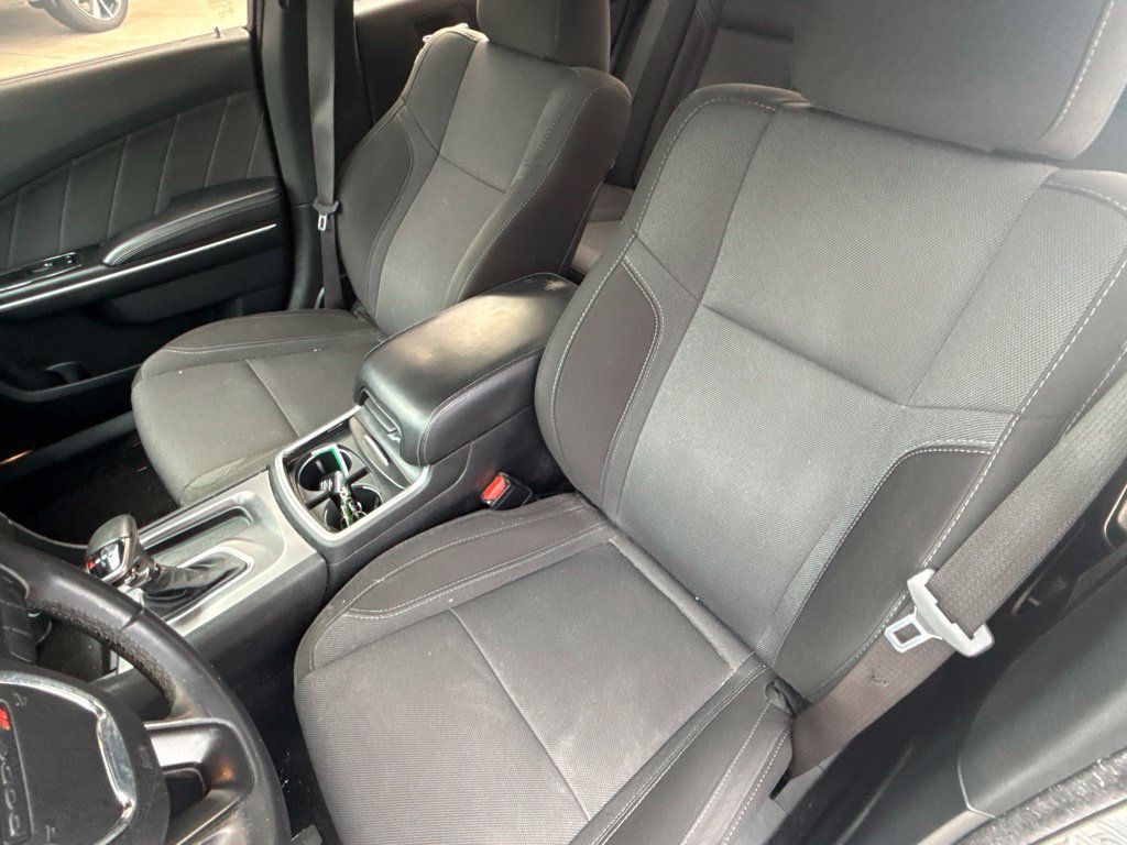 Used 2019 Dodge Charger SXT RWD image 13