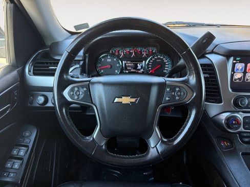 Used 2020 Chevrolet Suburban LT image 12