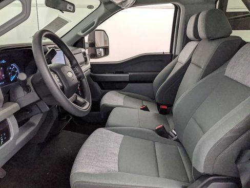 New 2025 Ford F250 XLT image 18