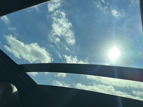 Used 2022 BMW X4 xDrive30i w/ M Sport Package image 38