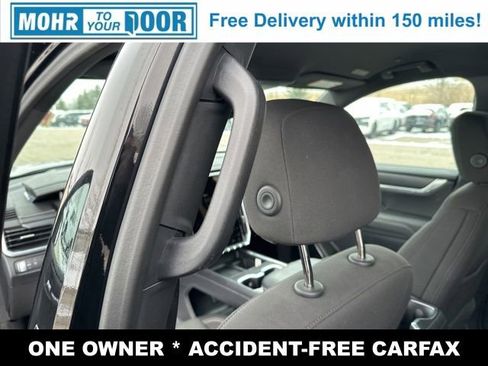 Used 2025 GMC Acadia Elevation image 34