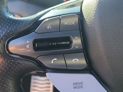 Used 2022 Hyundai Veloster N image 13