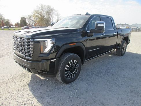New 2026 GMC Sierra 2500 Denali Ultimate image 11