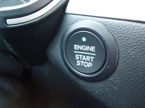 Used 2022 Ford Escape SE w/ Convenience Package image 19