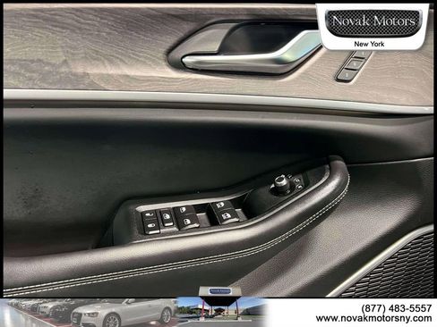 Used 2023 Jeep Grand Cherokee 4WD 4xe w/ Luxury Tech Group II image 18
