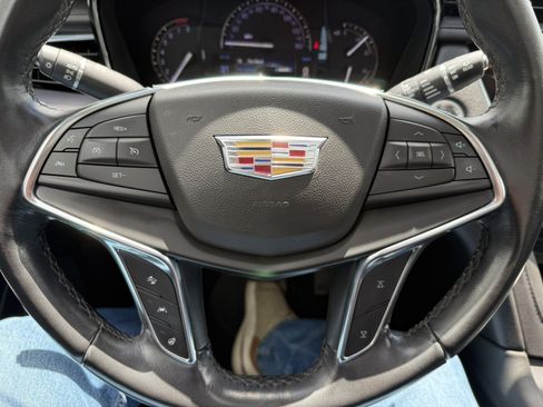 Used 2019 Cadillac XT5 Premium Luxury AWD/4WD image 13
