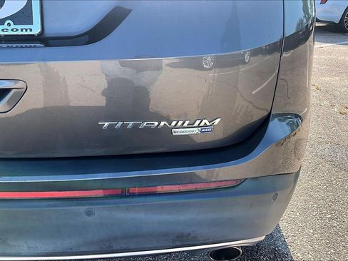 Used 2017 Ford Edge Titanium w/ Equipment Group 301A AWD/4WD image 6