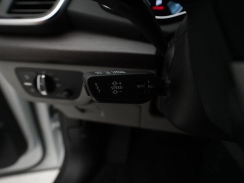 Used 2024 Audi Q5 e Premium Plus w/ Premium Plus Package image 20