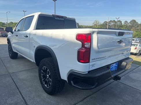 Used 2026 Chevrolet Silverado 1500 ZR2 image 5