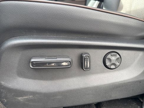 Used 2025 Honda Odyssey Elite image 11