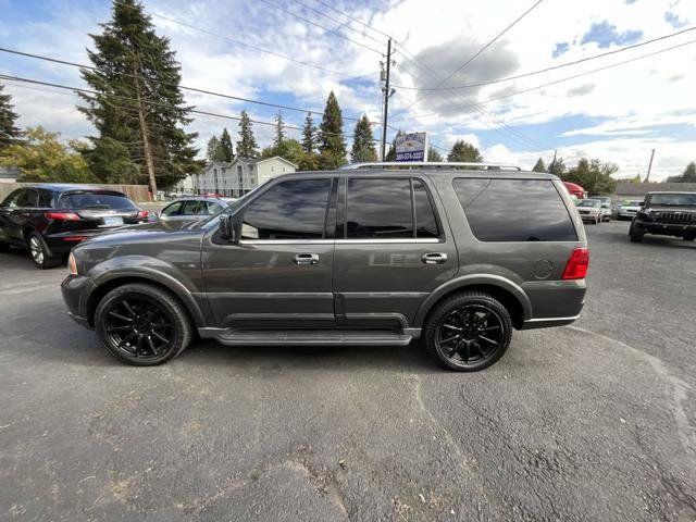 Used 2004 Lincoln Navigator Luxury AWD/4WD image 1