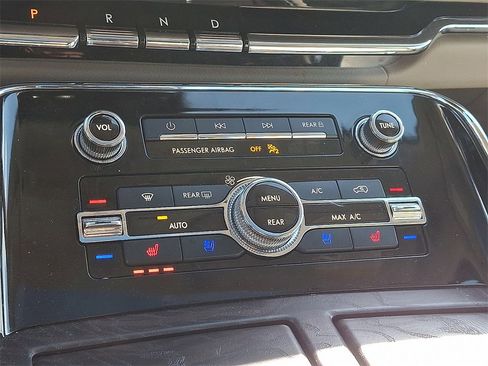 Used 2022 Lincoln Navigator Reserve image 18