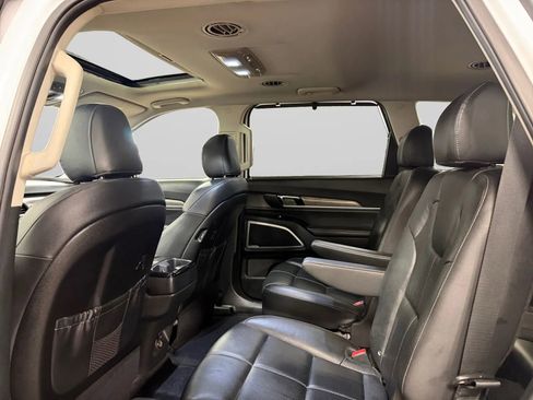 Used 2021 Kia Telluride EX w/ EX Premium Package image 36
