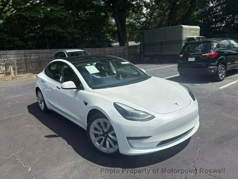 Used 2023 Tesla Model 3 Standard Range RWD image 3