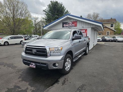 Used 2011 Toyota Tundra 4x4 CrewMax w/ TRD Off-Road Pkg image 4
