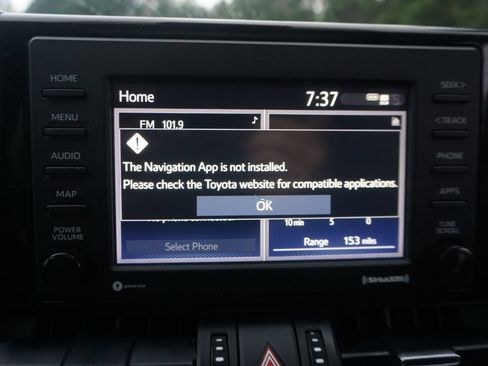 Used 2021 Toyota RAV4 XLE Premium FWD image 9