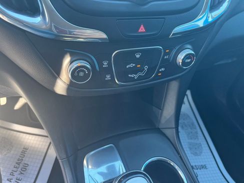 Used 2018 Chevrolet Equinox LT image 15