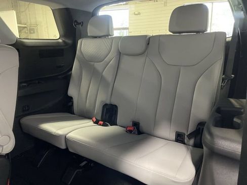 Used 2025 Hyundai Palisade SEL AWD/4WD image 24